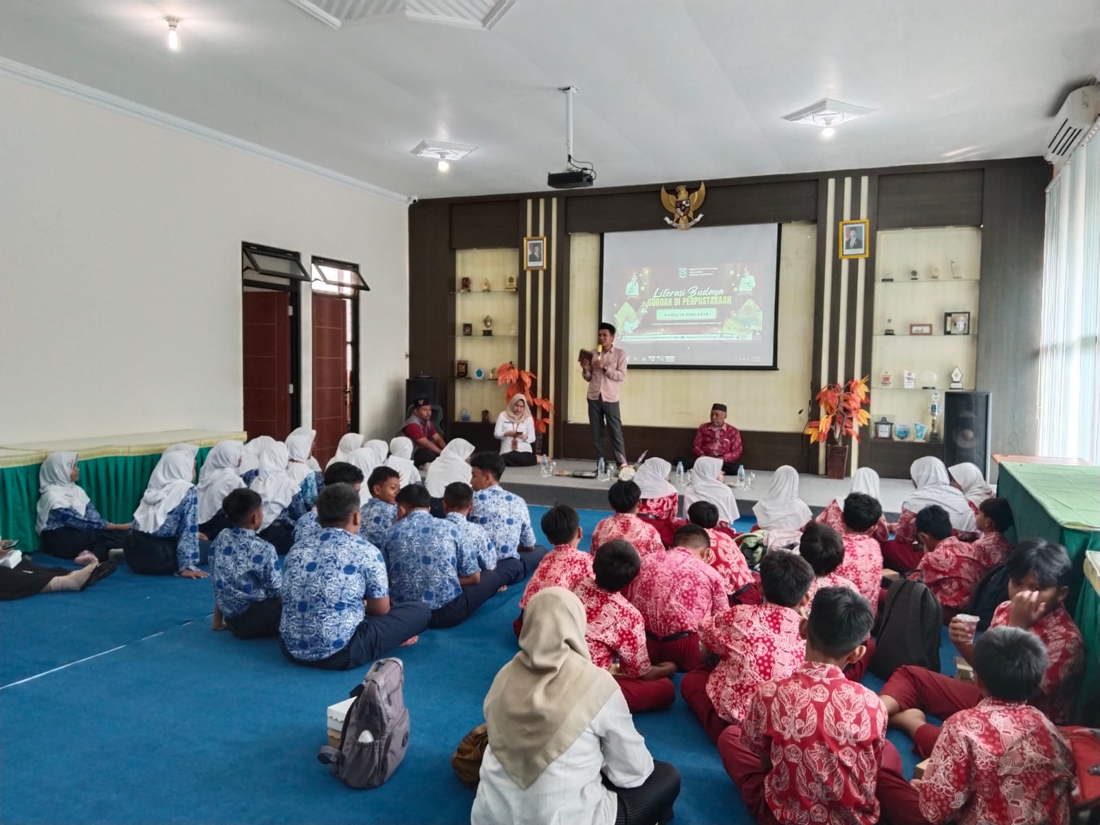 Dispersip Kabupaten Probolinggo Kenalkan Literasi Budaya Suronan kepada Pelajar Lewat Kegiatan Kreatif